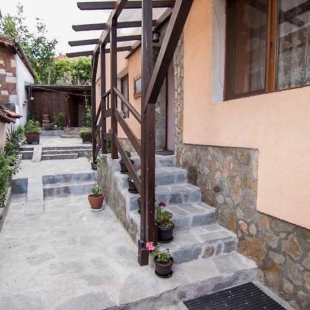 Фън Шуй Къща За Гости 88 دوبرينيشت المظهر الخارجي الصورة