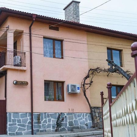 Фън Шуй Къща За Гости 88 دوبرينيشت المظهر الخارجي الصورة
