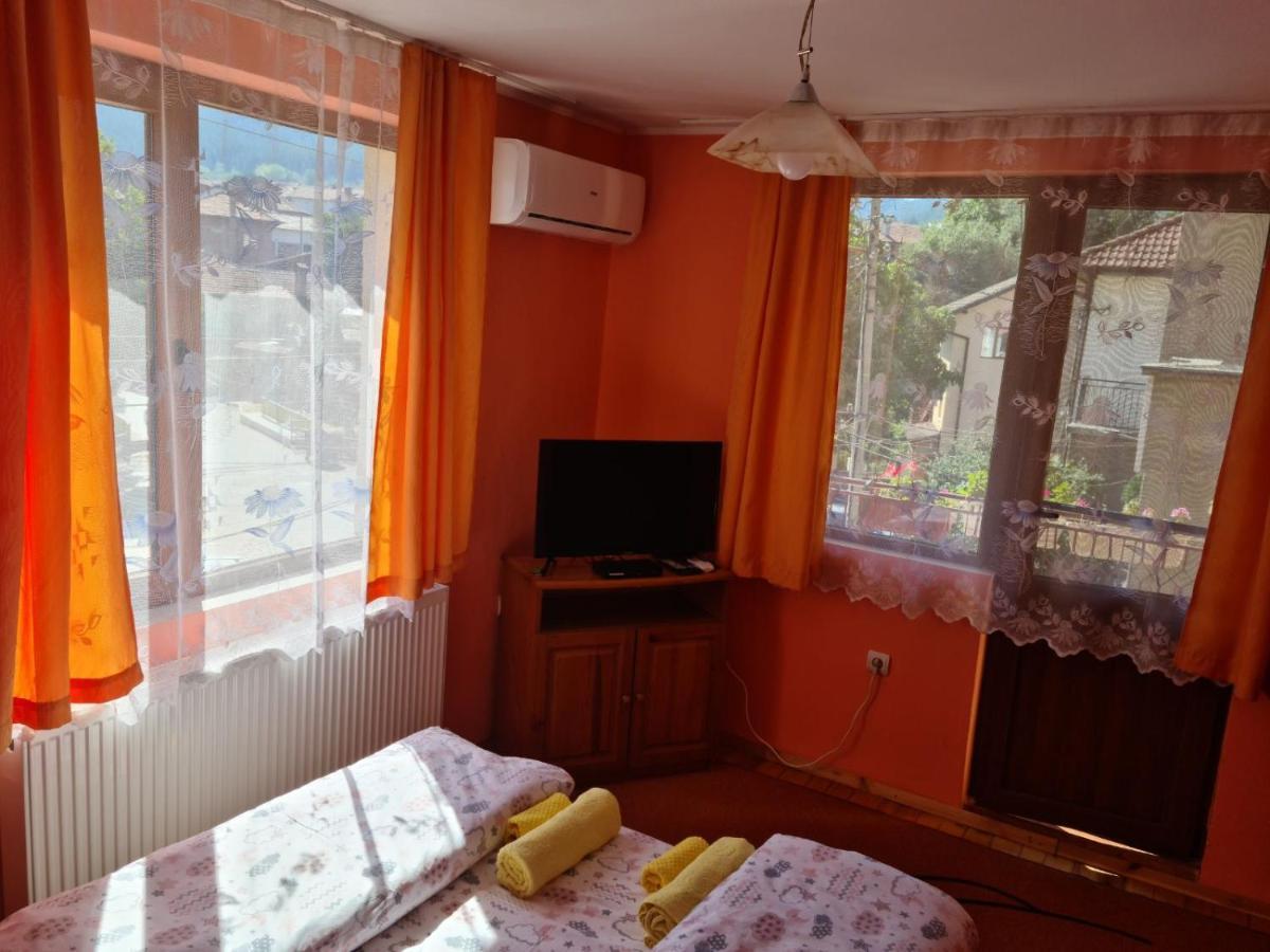 Фън Шуй Къща За Гости 88 دوبرينيشت المظهر الخارجي الصورة